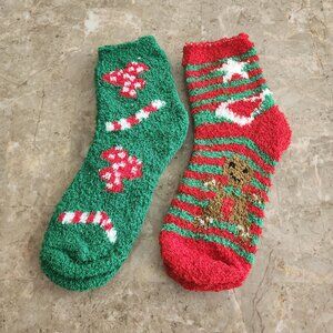 Women's Colorful Christmas Fluffy Socks (2pk) (NWOT)